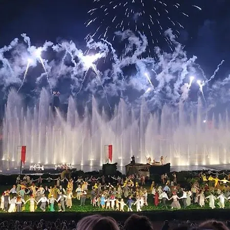 Little Arcades 아파트 숄레